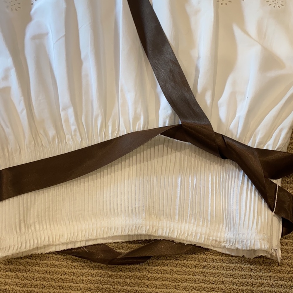 BURBERRY WHITE EYELET SKIRT NWOT JUST GORGEOUS - Picture 7 of 13